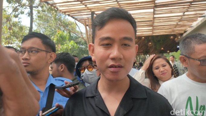 wali-kota-solo-gibran-rakabuming-raka-di-solo-safari-rabu-982023_169