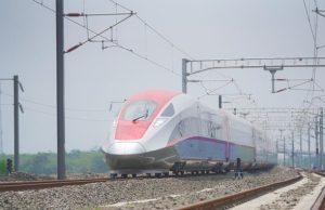 Utang Kereta Cepat JKT-BDG Dijamin APBN, Anak Buah Sri Mulyani Bilang Gini