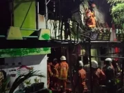 Korsleting, Tiga Rumah di Kenjeran Terbakar