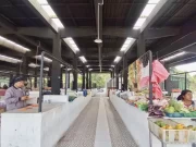 Pasar Kutisari Tetap Sepi, Pedagang Ancam Jualan di Tepi Jalan