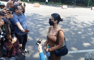 Baju Ketat Siskaeee Saat Penuhi Panggilan Polisi Jadi Sorotan