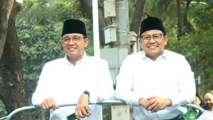 653094d850ebf-anies-baswedan-muhaimin-iskandar-naik-jip-mendaftar-ke-kpu-kamis-19-10_1265_711