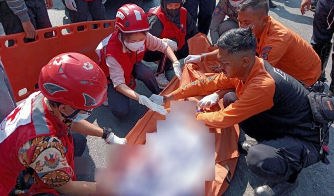 Kecelakaan-Kapas-Krampung-Surabaya-Minggu-15102023-840x493