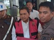 Kejagung Tahan Anggota BPK Achsanul Qosasi!