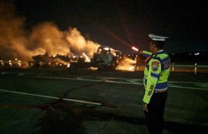 Truk Bermuatan Metanol Terbakar di Tol Jombang-Mojokerto, Simak Kronologinya