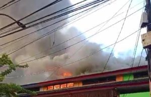 Kebakaran Pasar Krian, Surabaya Kirim Lima Unit PMK untuk Bantu Pemadaman