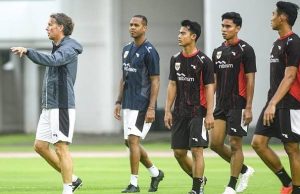 Pertaruhan Kluivert Malam Nanti Timnas Indonesia Wajib Menang Lawan Bahrain