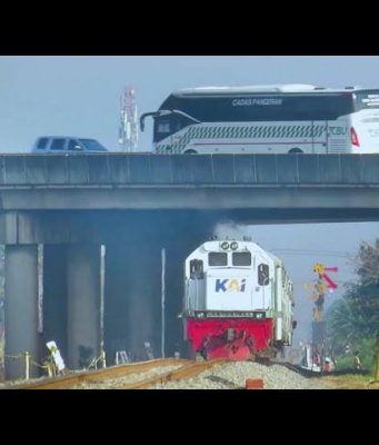 Mulai hari ini, Presiden Prabowo Berikan Diskon Tiket Kereta, Pesawat, dan Tarif Tol