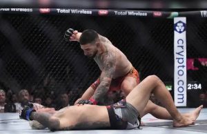 Ilia Topuria Membuat Sejarah di UFC 317 dengan Mengalahkan Charles Oliveira
