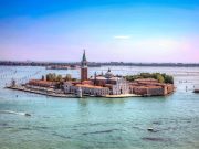 Venesia Menggugat Masa Depan Lagunanya